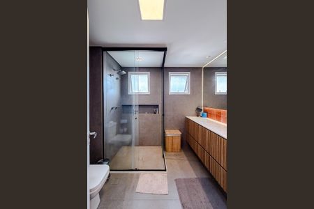 Apartamento à venda com 192m², 3 quartos e 3 vagasBanheiro da Suíte 1