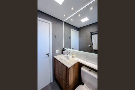 Apartamento à venda com 192m², 3 quartos e 3 vagasBanheiro da Suíte 2