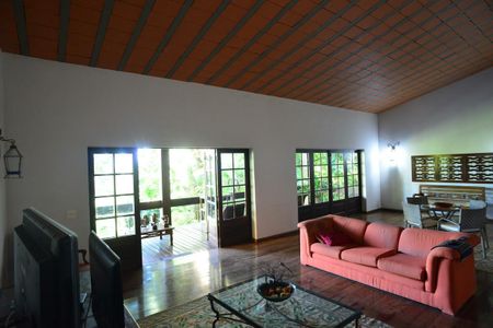 Casa de condomínio à venda com 530m², 3 quartos e 2 vagasSala de Estar