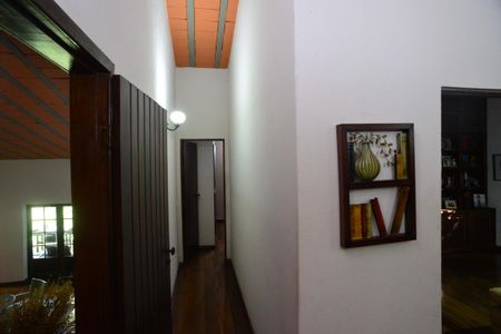 Casa de condomínio à venda com 530m², 3 quartos e 2 vagasCorredor