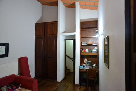 Casa de condomínio à venda com 530m², 3 quartos e 2 vagasQuarto 2