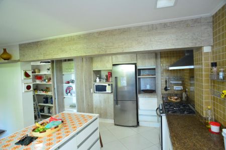 Casa de condomínio à venda com 530m², 3 quartos e 2 vagasCozinha