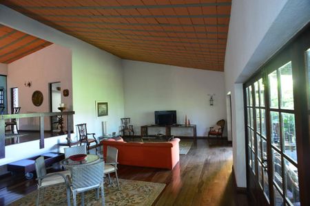 Casa de condomínio à venda com 530m², 3 quartos e 2 vagasSala de Estar