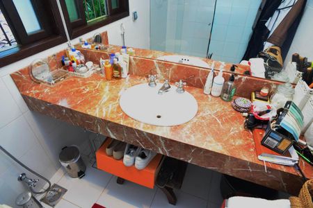 Casa de condomínio à venda com 530m², 3 quartos e 2 vagasBanheiro da Suíte