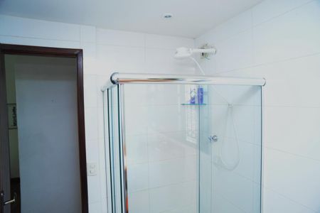 Casa de condomínio à venda com 530m², 3 quartos e 2 vagasBanheiro da Suíte