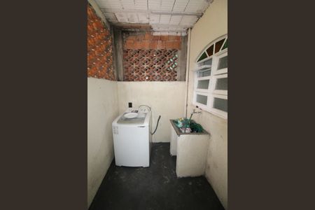 Casa para alugar com 58m², 2 quartos e 1 vagaÁrea de Serviço