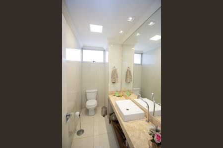 Casa à venda com 370m², 4 quartos e 4 vagasLavabo