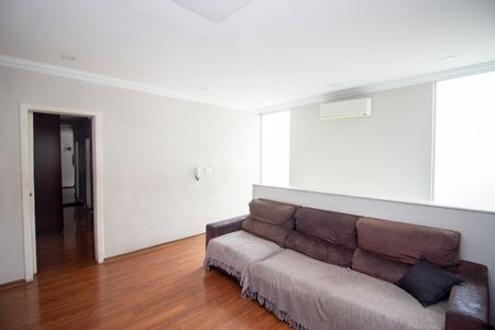 Sala de Jantar de casa à venda com 4 quartos, 370m² em Cabral, Contagem