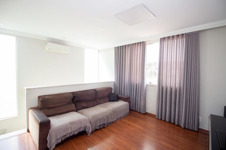 Casa à venda com 370m², 4 quartos e 4 vagasSala de Jantar