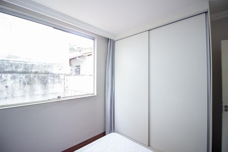 Casa à venda com 370m², 4 quartos e 4 vagasQuarto 2