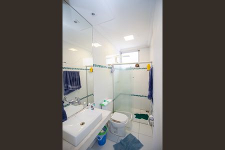 Casa à venda com 370m², 4 quartos e 4 vagasBanheiro Social