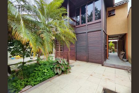 Casa para alugar com 230m², 3 quartos e 2 vagasÁrea externa