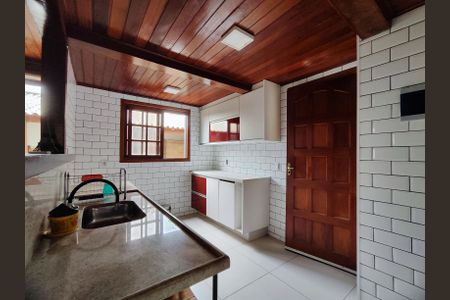 Casa para alugar com 230m², 3 quartos e 2 vagasCozinha