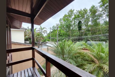 Casa para alugar com 230m², 3 quartos e 2 vagasSuíte 2 varanda