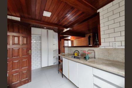 Casa para alugar com 230m², 3 quartos e 2 vagasCozinha