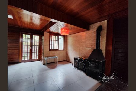 Casa para alugar com 230m², 3 quartos e 2 vagasSala