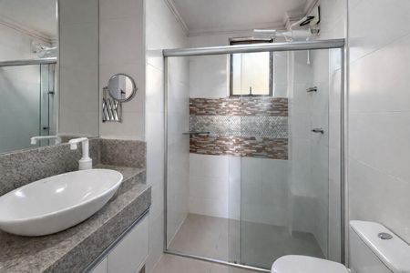 Apartamento à venda com 100m², 3 quartos e 2 vagasbanheiro 1