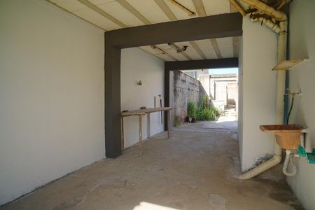 Casa para alugar com 40m², 1 quarto e 4 vagas Casa para alugar com 40m², 1 quarto e 4 vagasGaragem