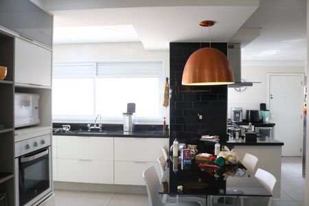 Apartamento à venda com 283m², 4 quartos e 3 vagasCozinha