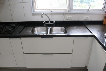 Apartamento à venda com 283m², 4 quartos e 3 vagasCozinha