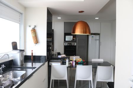 Apartamento à venda com 283m², 4 quartos e 3 vagasCozinha