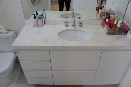 Apartamento à venda com 283m², 4 quartos e 3 vagasBanheiro 3