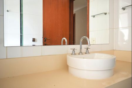 Apartamento à venda com 240m², 3 quartos e 3 vagasBanheiro