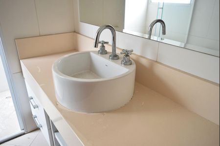 Apartamento à venda com 240m², 3 quartos e 3 vagasBanheiro da Suíte