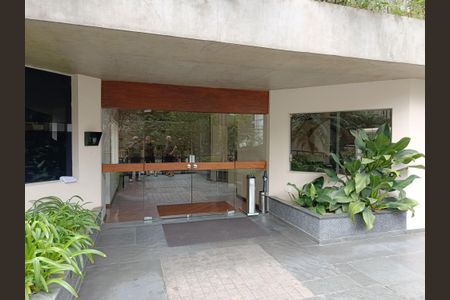 Apartamento à venda com 240m², 3 quartos e 3 vagasEntrada edifício