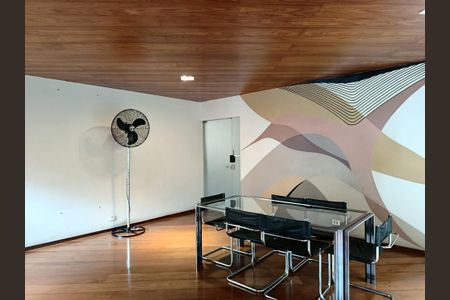 Apartamento à venda com 240m², 3 quartos e 3 vagasSalão de Festas