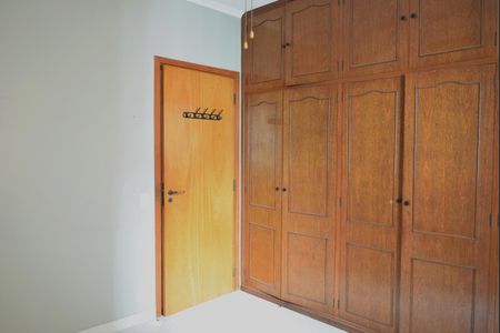 Apartamento à venda com 240m², 3 quartos e 3 vagasQuarto 2