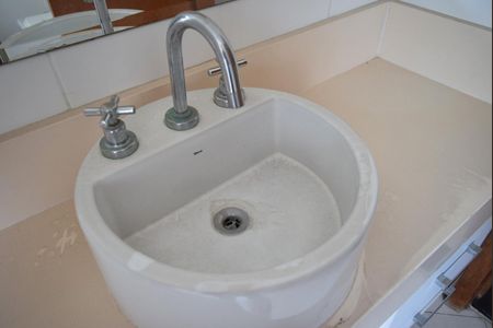 Apartamento à venda com 240m², 3 quartos e 3 vagasBanheiro da Suíte