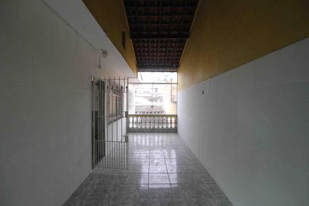 Casa para alugar com 335m², 2 quartos e 6 vagas Casa para alugar com 335m², 2 quartos e 6 vagasCorredor