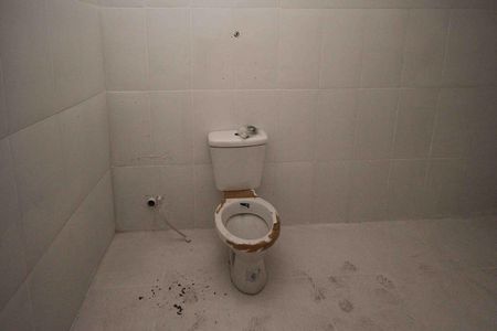 Casa para alugar com 335m², 2 quartos e 6 vagas