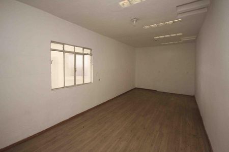 Casa para alugar com 335m², 2 quartos e 6 vagas