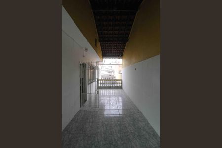 Casa para alugar com 335m², 2 quartos e 6 vagas Casa para alugar com 335m², 2 quartos e 6 vagasCorredor