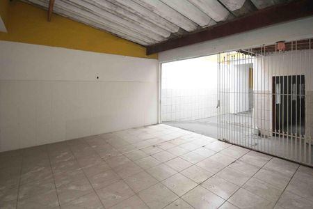 Casa para alugar com 335m², 2 quartos e 6 vagas