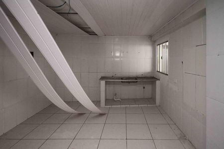 Casa para alugar com 335m², 2 quartos e 6 vagas
