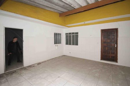 Casa para alugar com 335m², 2 quartos e 6 vagas