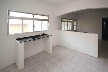 Casa para alugar com 335m², 2 quartos e 6 vagas Casa para alugar com 335m², 2 quartos e 6 vagasCozinha