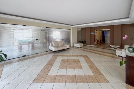 Apartamento à venda com 67m², 2 quartos e 2 vagasHall social