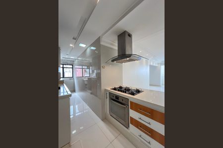 Apartamento à venda com 67m², 2 quartos e 2 vagasCozinha