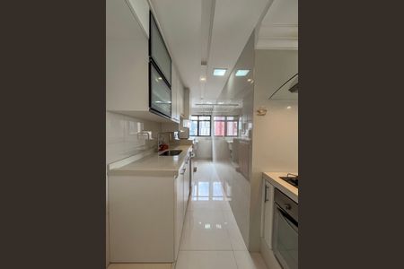 Apartamento à venda com 67m², 2 quartos e 2 vagasCozinha