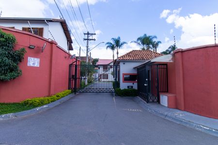 Casa de condomínio para alugar com 156m², 3 quartos e 2 vagas Casa de condomínio para alugar com 156m², 3 quartos e 2 vagasFachada do condomínio