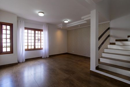 Casa de condomínio para alugar com 156m², 3 quartos e 2 vagas Casa de condomínio para alugar com 156m², 3 quartos e 2 vagasSala