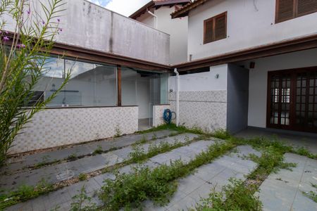 Casa de condomínio para alugar com 156m², 3 quartos e 2 vagas Casa de condomínio para alugar com 156m², 3 quartos e 2 vagasQuintal