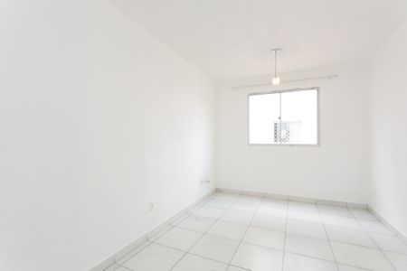 Sala de apartamento para alugar com 2 quartos, 40m² em Jardim Santa Teresinha, São Paulo