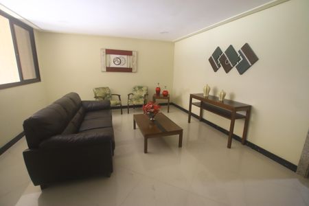 Apartamento para alugar com 100m², 3 quartos e 2 vagasHall de entrada