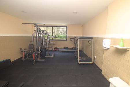 Apartamento para alugar com 100m², 3 quartos e 2 vagasÁrea comum - Academia