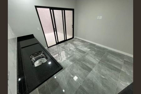 Casa à venda com 3 quartos, 158m² em Vila Carrão, São Paulo